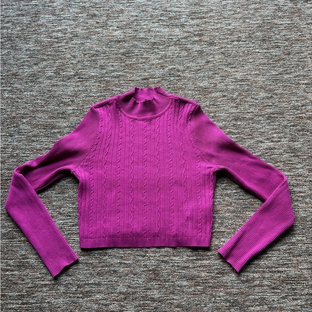 Forever 21 Cropped Cable Knit Mock Neck valentines Sweater Size M